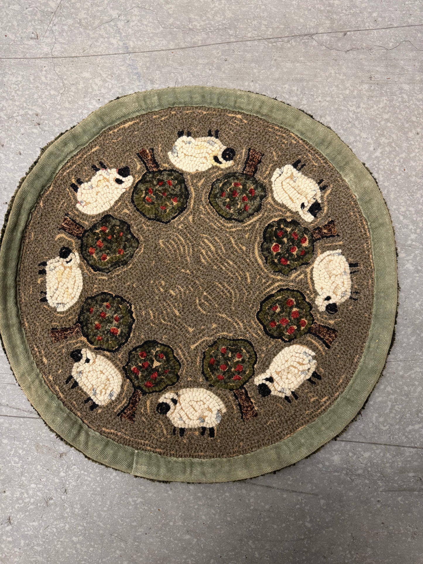 Sheep & Apple Trees rug, round